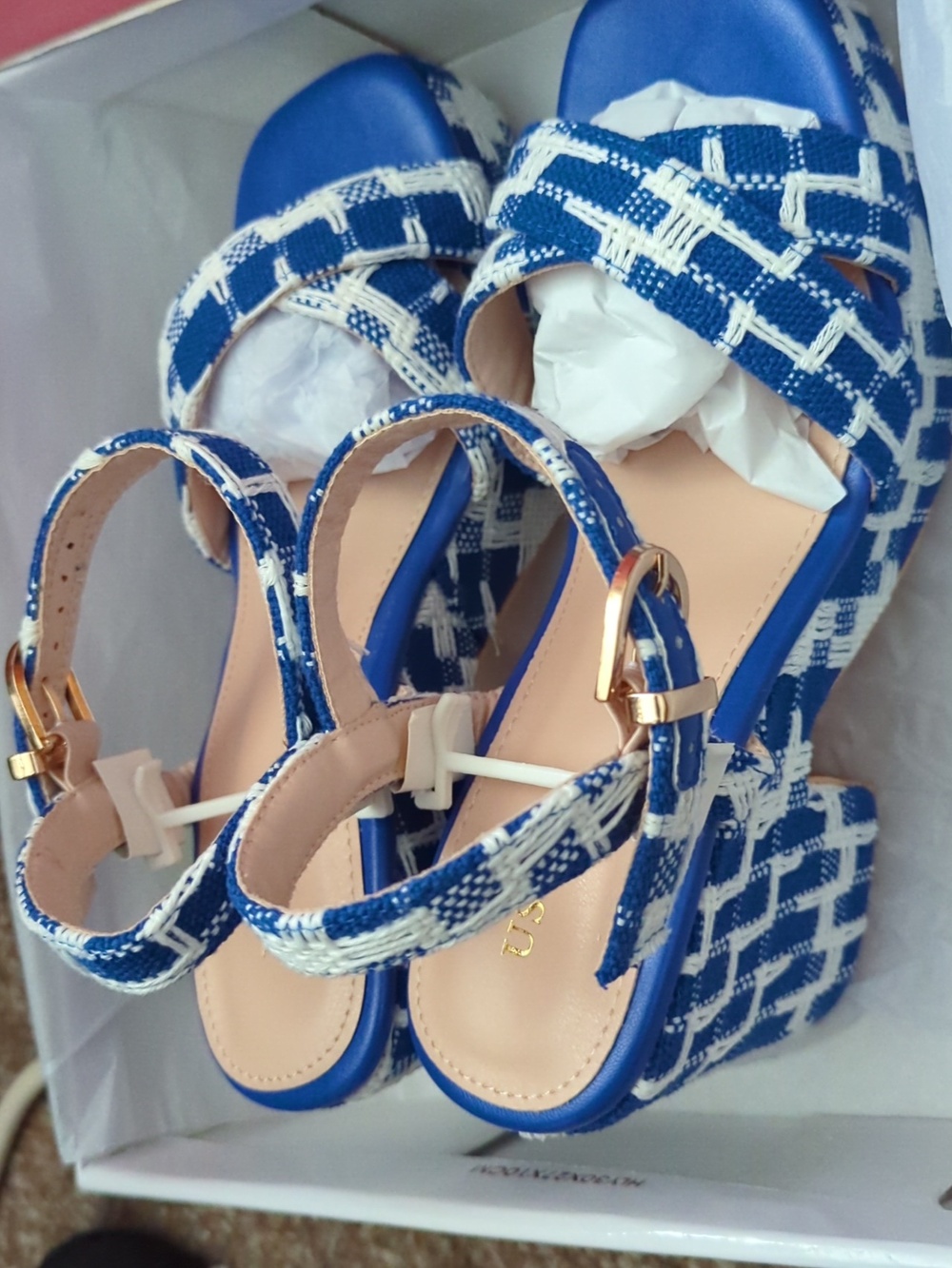Sandals - Picture 7 of 12